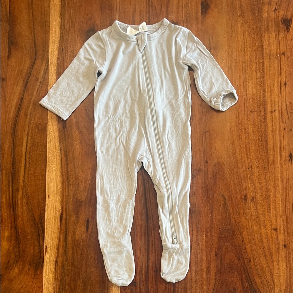 KYTE Cozy Gray Zippered Footie